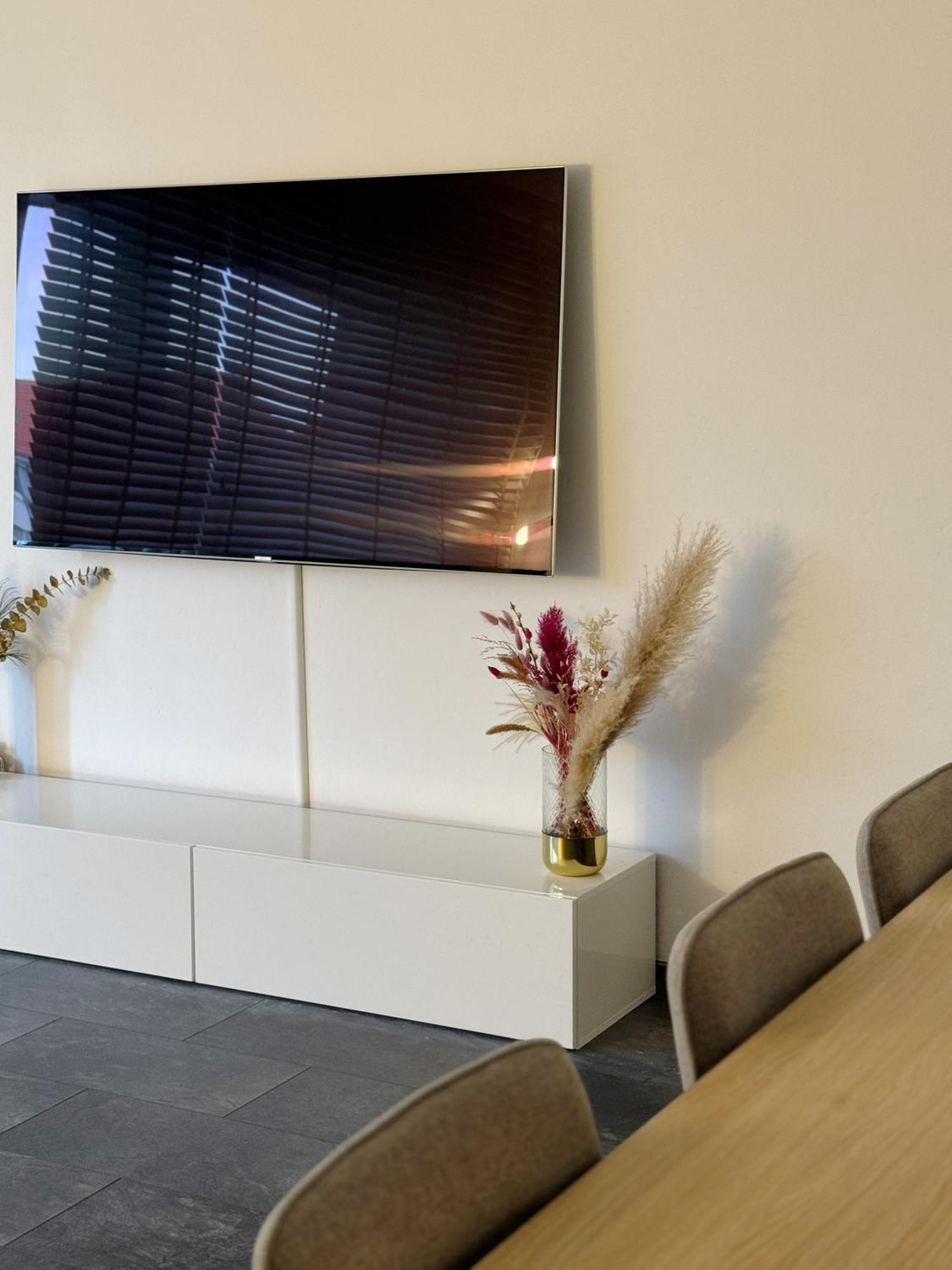 90M2 I Central I Netflix I Wifi I Free Parking I Lia Apartments Hannover Exterior foto