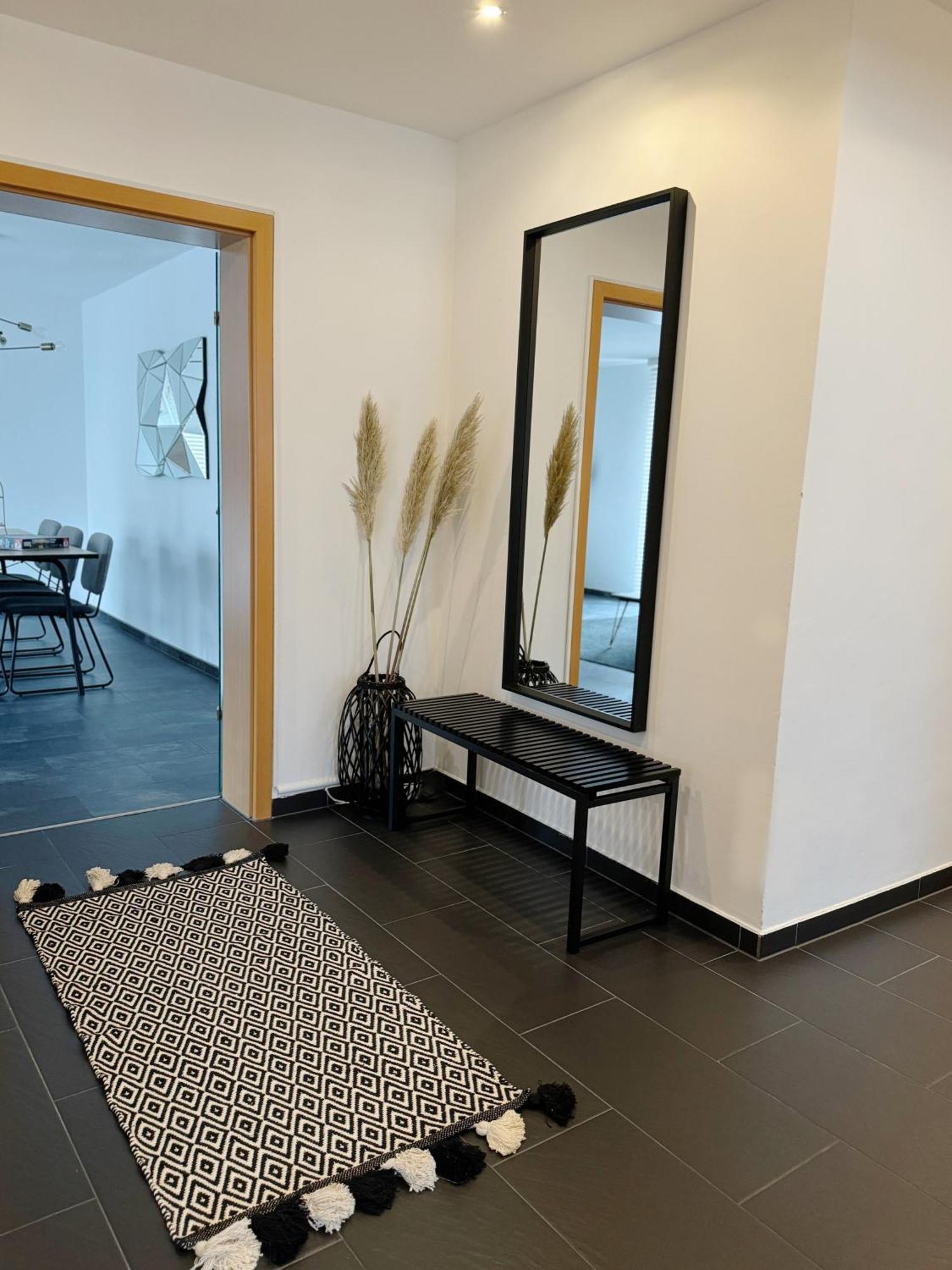 90M2 I Central I Netflix I Wifi I Free Parking I Lia Apartments Hannover Exterior foto