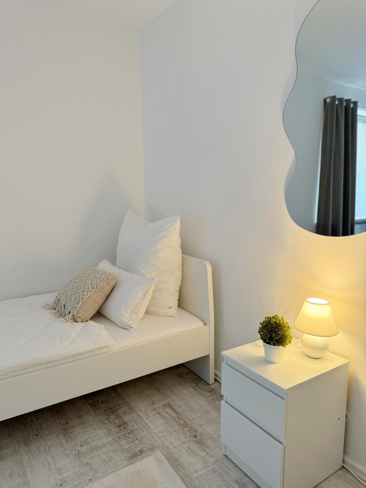 90M2 I Central I Netflix I Wifi I Free Parking I Lia Apartments Hannover Exterior foto